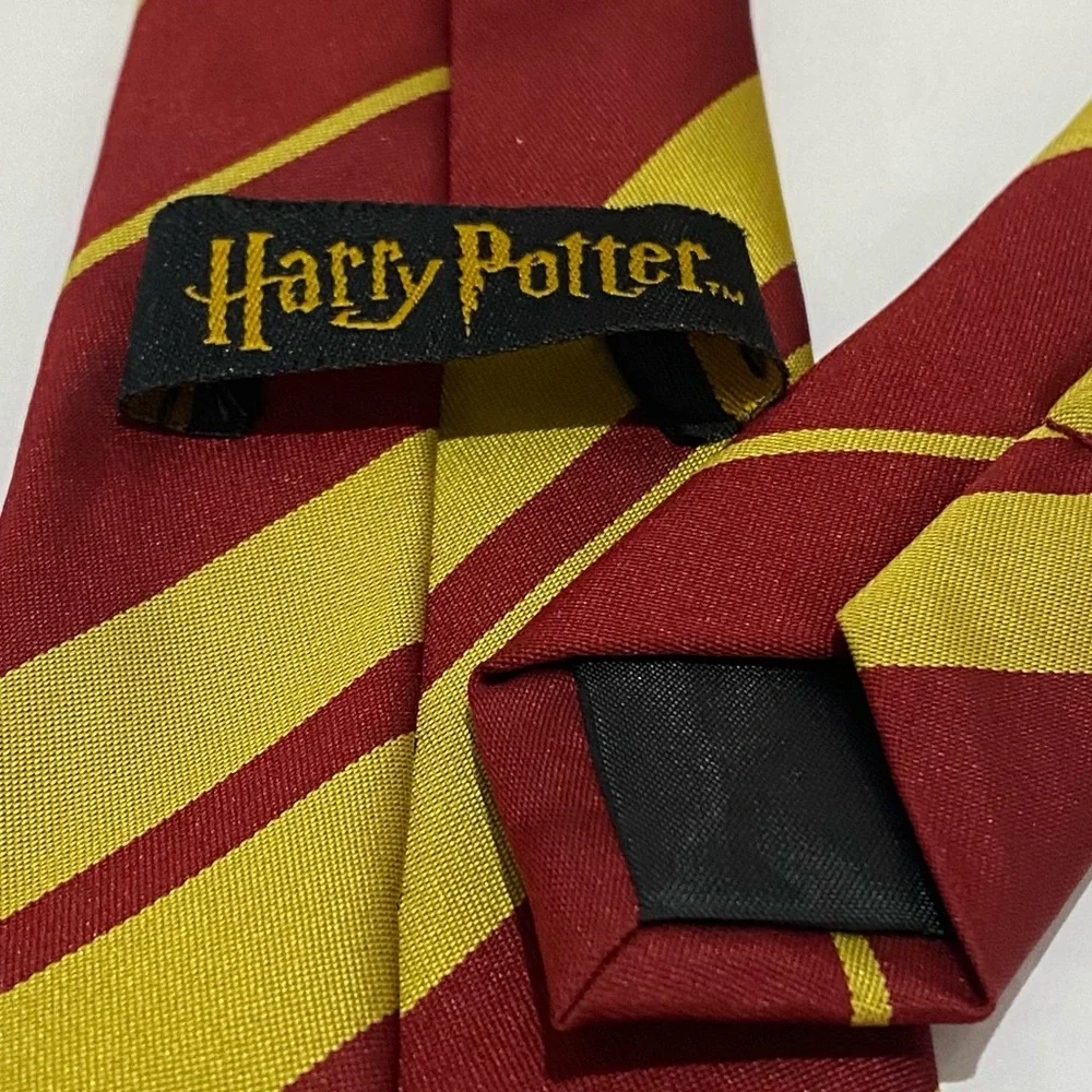 Harry Potter Gryffindor Boys Tie Burgundy Gold Stripes Shield Logo 47